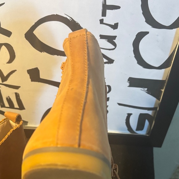 Monkey Feet Tan Ankle Boots - Picture 6 of 7